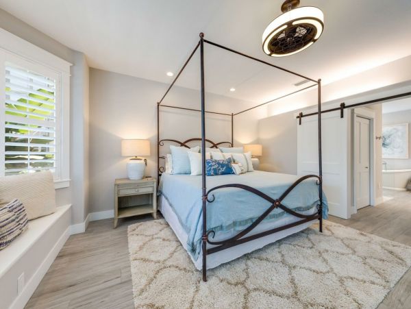 Five Bedroom Vacation Home Sleeps 11 Guests