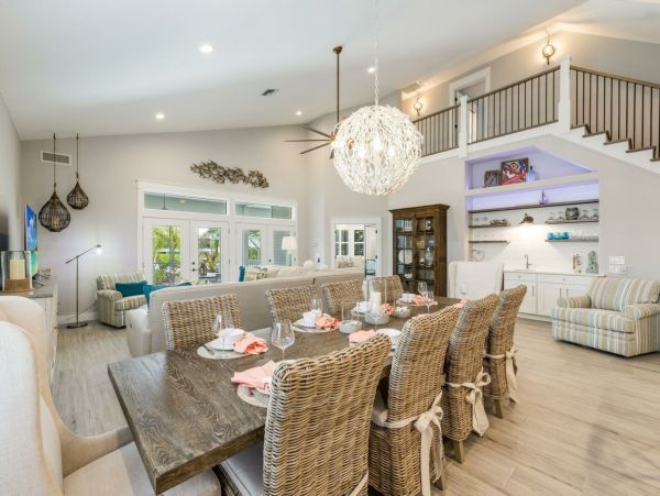 Five Bedroom Vacation Home Sleeps 11 Guests