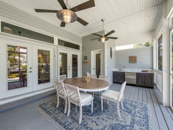 Five Bedroom Vacation Home Sleeps 11 Guests