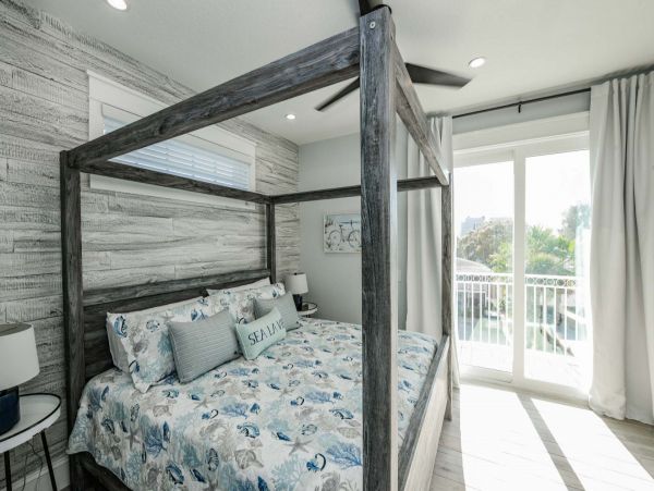 Large Siesta Key Family Vacation Townhome Dock Access