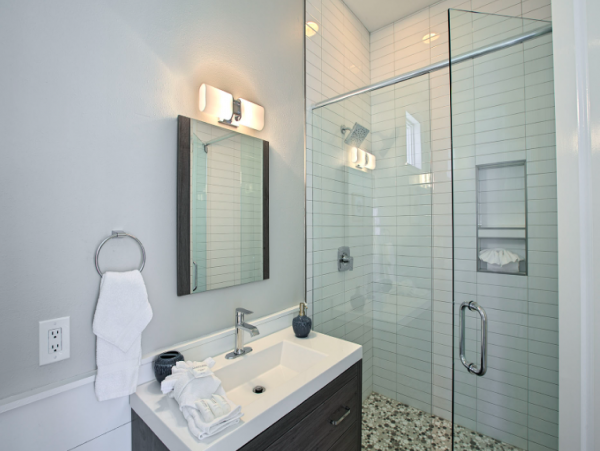 Five Bedroom Destin Vacation Rental Sleeps 14 Communal Pool
