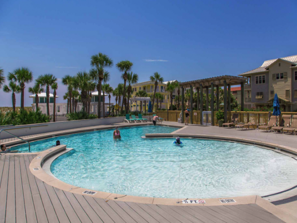 Five Bedroom Destin Vacation Rental Sleeps 14 Communal Pool