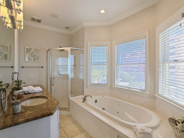 Five Bedroom Destin Vacation Rental Sleeps 14 Communal Pool