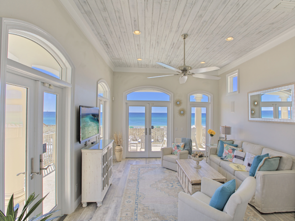 Five Bedroom Destin Vacation Rental Sleeps 14 Communal Pool