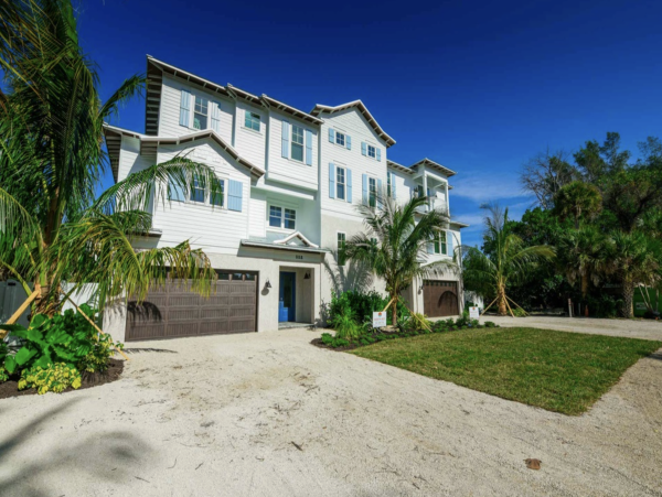 Siesta Key Luxury Vacation Rental Beach House with Pool & Rooftop Deck