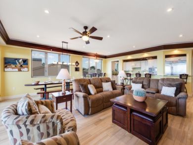 Penthouse 4 Bedroom Condo Full Gulf Views Sleeps 8