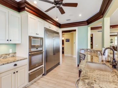 Penthouse 4 Bedroom Condo Full Gulf Views Sleeps 8