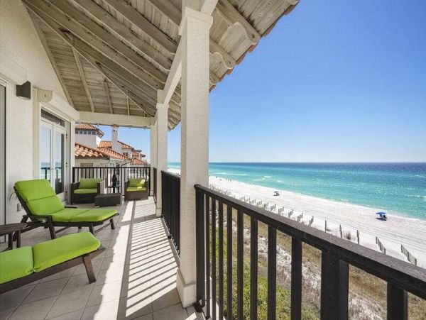 Five Bedrooms Sleeps 16 Short Walk to Beach Communal Pool