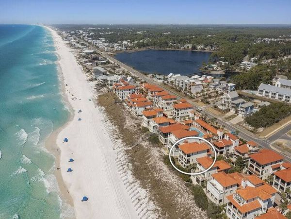 Five Bedrooms Sleeps 16 Short Walk to Beach Communal Pool