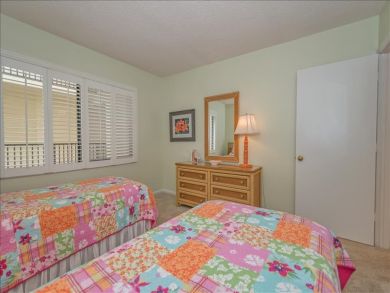 Bedroom - Twin beds