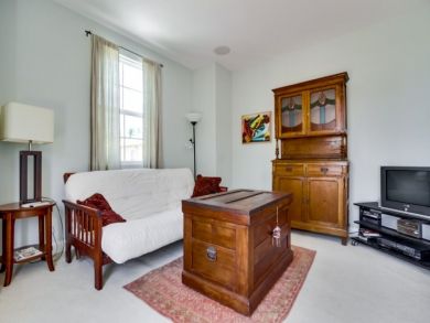 Bedroom - Queen futon