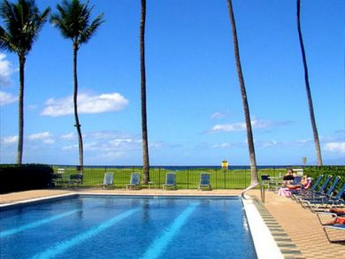 Communal pool Communal pool