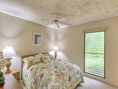 Bedroom - Queen bed
