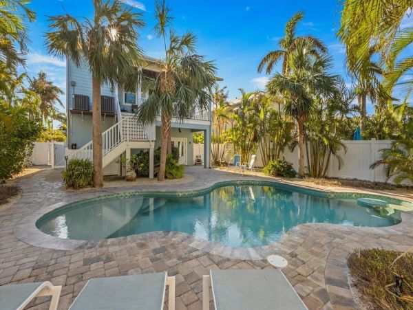 Four Bedroom Vacation Rental Sleeps 8 Private Pool
