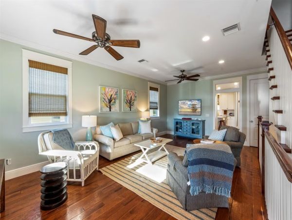 Four Bedroom Vacation Rental Sleeps 8 Private Pool