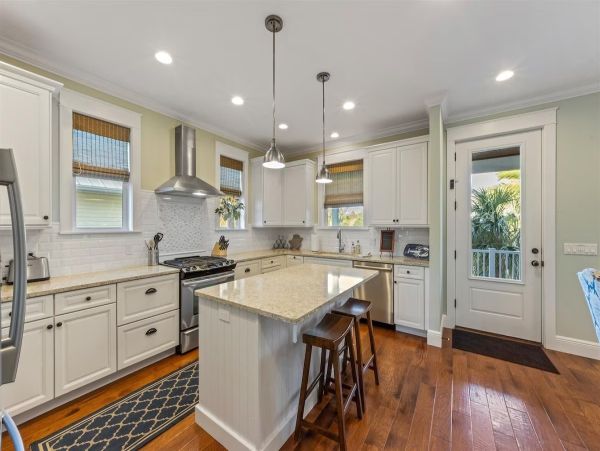 Four Bedroom Vacation Rental Sleeps 8 Private Pool