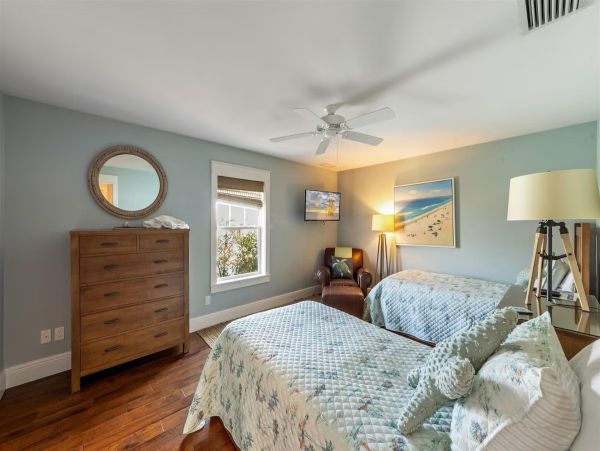 Four Bedroom Vacation Rental Sleeps 8 Private Pool