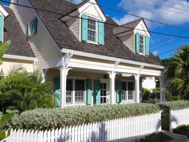 Luxury Four Bedroom Vacation Villa Just Steps from Harbor