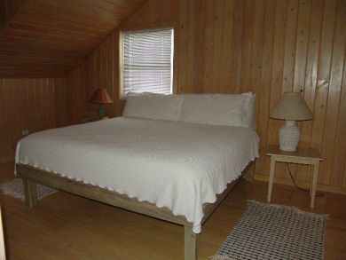 Queen Bedroom