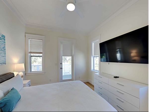 Chic Destin Vacation Home 300 Yards to Beach 5 Bedrooms