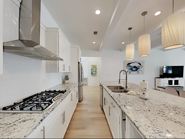 Chic Destin Vacation Home 300 Yards to Beach 5 Bedrooms