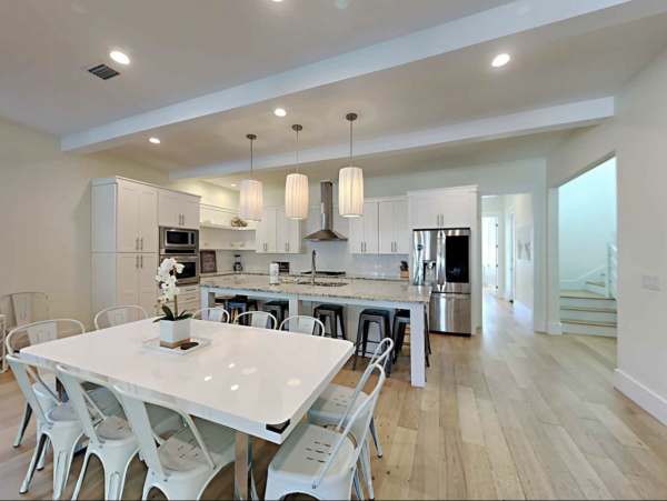 Chic Destin Vacation Home 300 Yards to Beach 5 Bedrooms