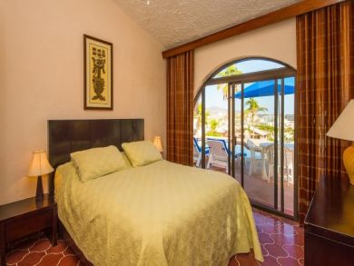 Two Bedroom Delightful Rental Call USA Based Agent today.