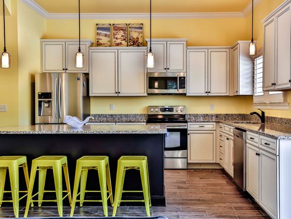 Six Bedroom Vacation Home Sleeps 16 with Private Pool