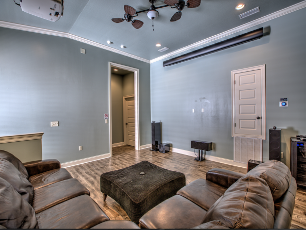Six Bedroom Vacation Home Sleeps 16 with Private Pool