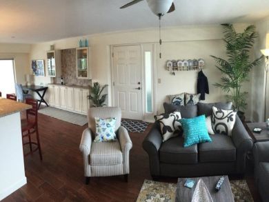 Kitchen & Living Area