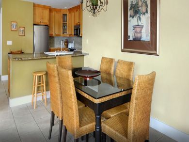 Dining Area Seats Six