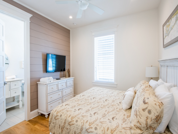 Luxury Bradenton Beach Six Bedroom Bayfront Vacation Home