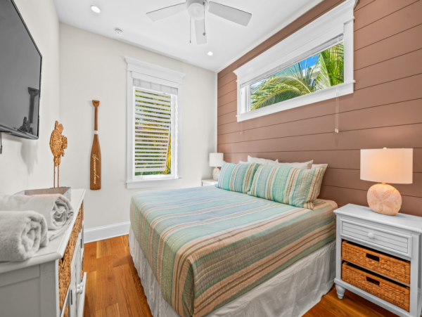 Luxury Bradenton Beach Six Bedroom Bayfront Vacation Home