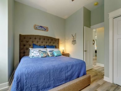 Bedroom - King bed Bedroom - King bed