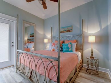 Bedroom - King bed Bedroom - King bed