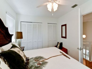 Master bedroom - King bed