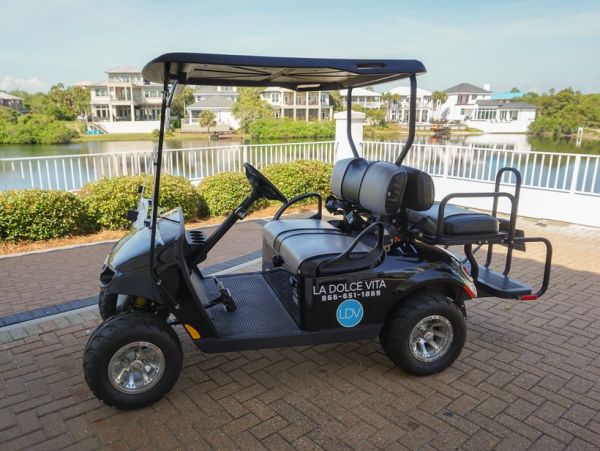 Luxury Destin Estate 100 yards to Beach Main Carriage House