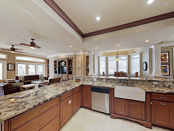 Luxury Destin Vacation Home 100 Yards To Beach