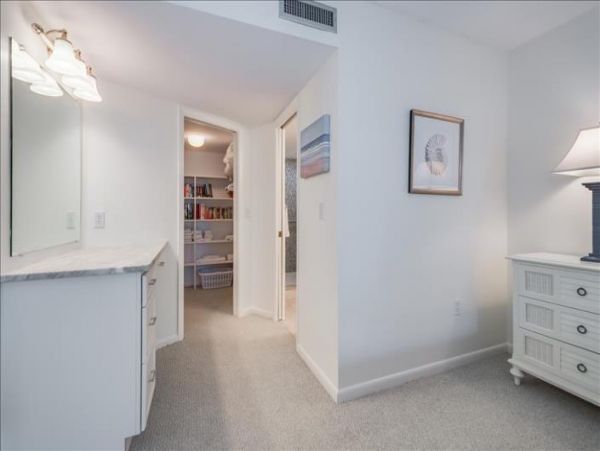 Beach Condo with Two Bedrooms and Sleeps 6 Guests