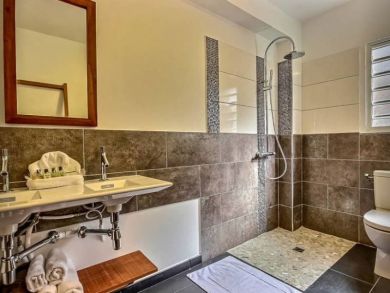 Walk-in Shower