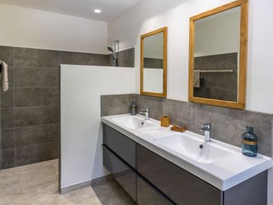 Bathroom with Walk-in Shower