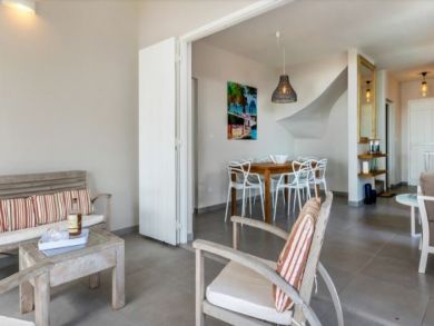Furnished Porch