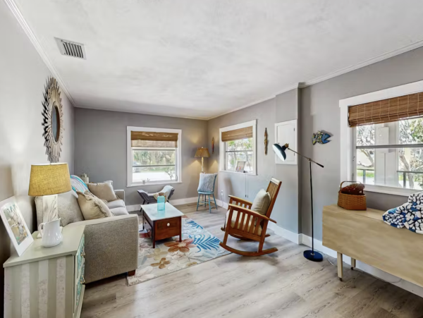 Value Two Bedroom One Bathroom Vacation Home Sleeps SIx