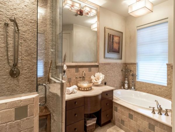 Four Bedroom Luxury Vacation Home in Destin Full Gulf Views