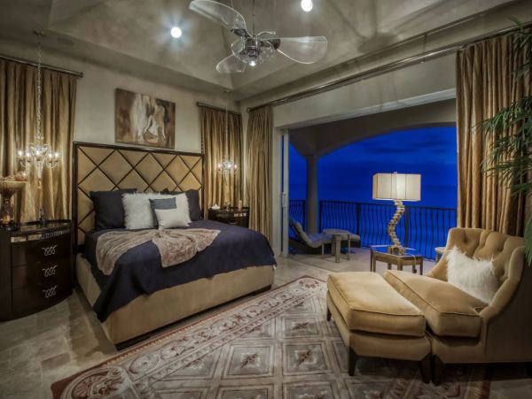 Four Bedroom Luxury Vacation Home in Destin Full Gulf Views