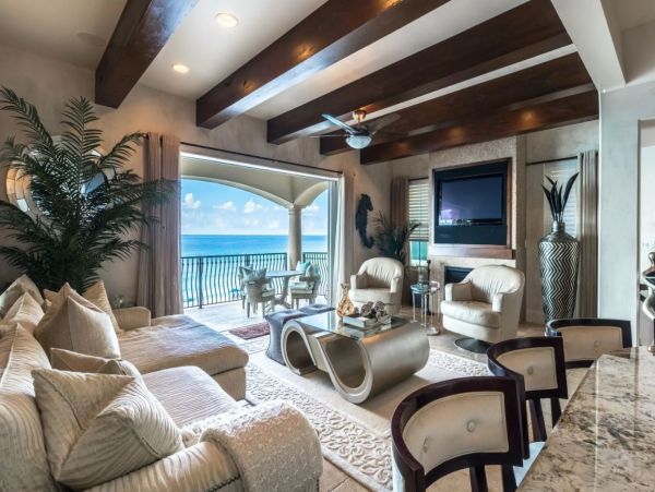 Four Bedroom Luxury Vacation Home in Destin Full Gulf Views