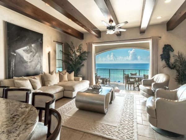 Four Bedroom Luxury Vacation Home in Destin Full Gulf Views