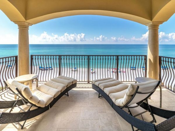 Four Bedroom Luxury Vacation Home in Destin Full Gulf Views