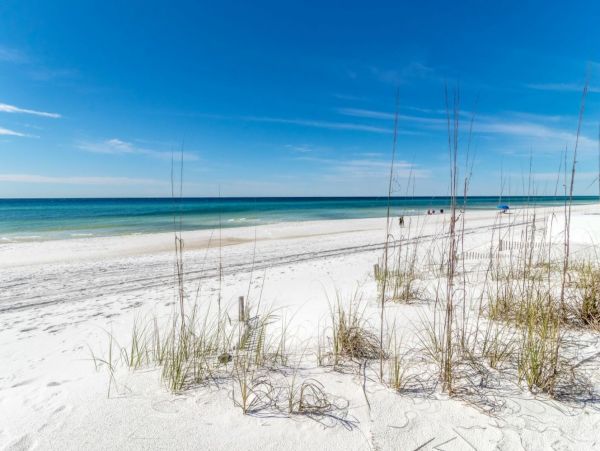 Four Bedroom Luxury Vacation Home in Destin Full Gulf Views
