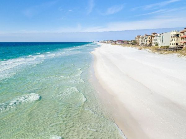 Four Bedroom Luxury Vacation Home in Destin Full Gulf Views
